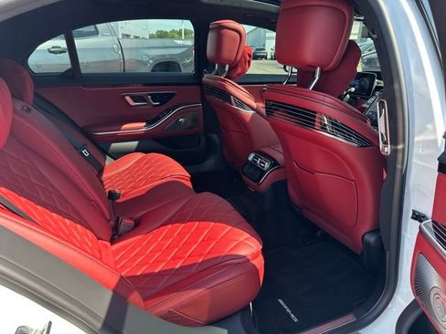 Used 2024 Mercedes-Benz S 580 4MATIC Sedan image 24