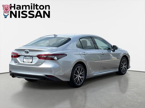 Used 2024 Toyota Camry XLE w/ Cold Weather Package FWD image 2