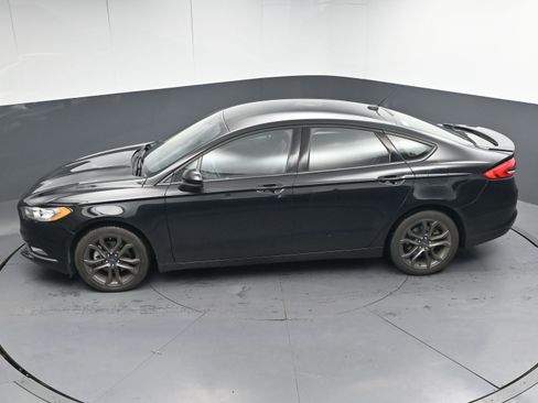 Used 2018 Ford Fusion SE w/ Equipment Group 201A image 37