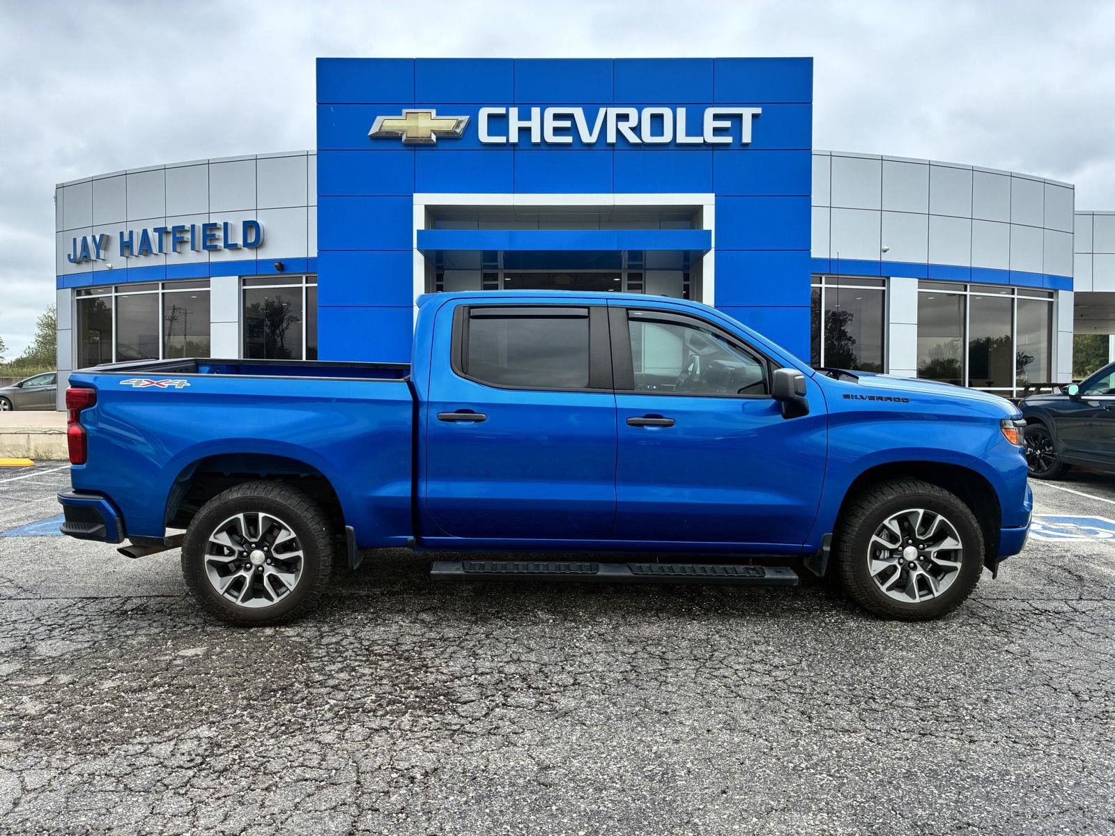 Used 2022 Chevrolet Silverado 1500 Custom w/ LPO, Dark Essentials Package AWD/4WD image 1