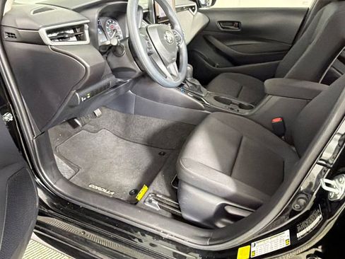 Used 2024 Toyota Corolla LE image 9
