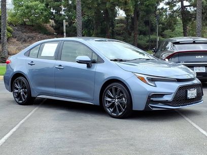 Used 2025 Toyota Corolla SE w/ Convenience Package