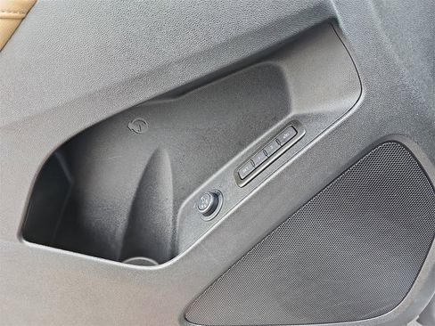 Certified 2023 Chevrolet Equinox Premier image 28