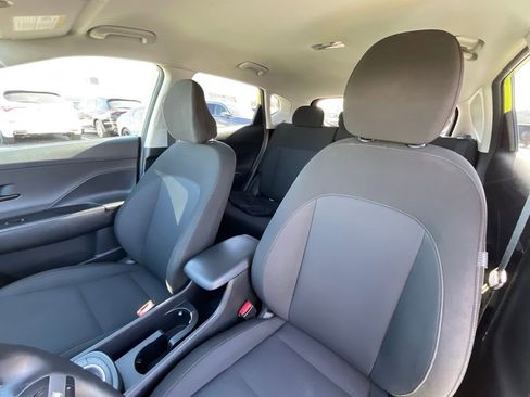 Used 2024 Hyundai Kona SEL image 11