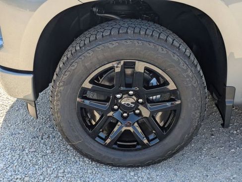 New 2026 Chevrolet Silverado 1500 Custom AWD/4WD image 7