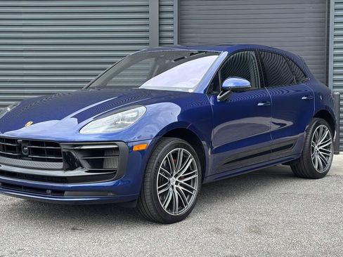 Certified 2025 Porsche Macan S image 1