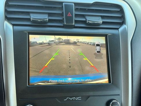 Used 2020 Ford Fusion SE FWD image 24