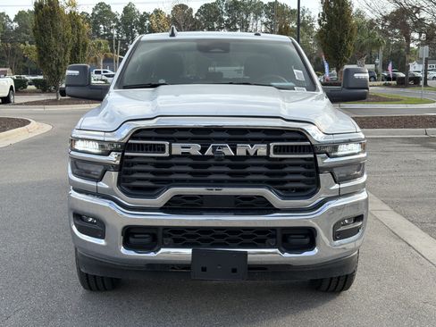 Used 2025 RAM 3500 Big Horn AWD/4WD image 3