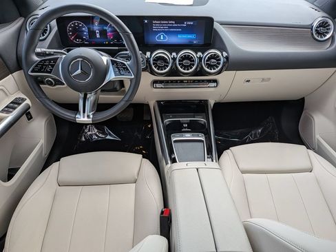 Used 2025 Mercedes-Benz GLA 250 4MATIC image 23