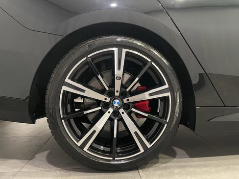 Used 2026 BMW 530i xDrive w/ M Sport Package AWD/4WD image 9
