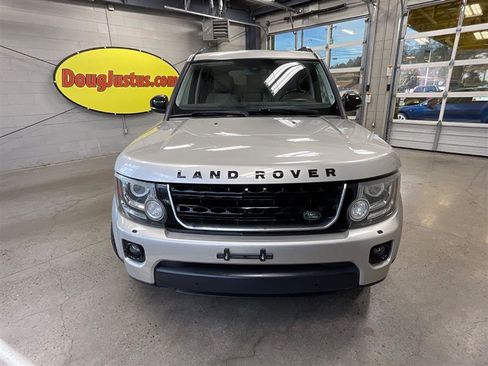Used 2016 Land Rover LR4 HSE Silver Edition image 8
