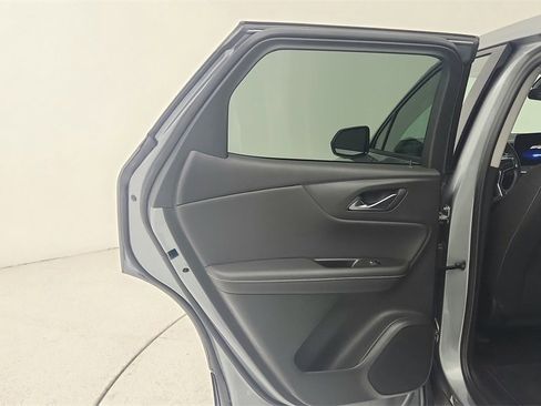 Used 2025 Chevrolet Blazer LT image 22