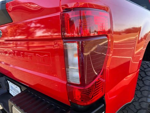 Used 2021 Ford F350 Lariat w/ Chrome Package image 18