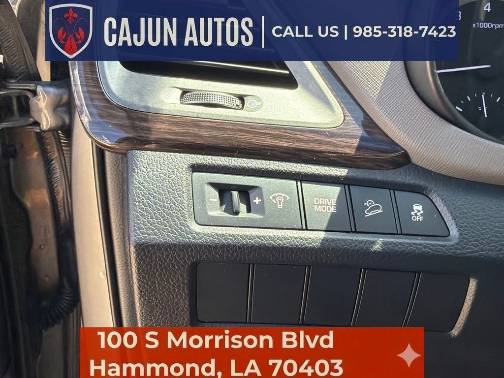Used 2018 Hyundai Santa Fe Sport FWD image 30