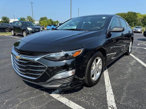 Used 2023 Chevrolet Malibu LS w/ LPO, Floor Liner Package FWD image 8