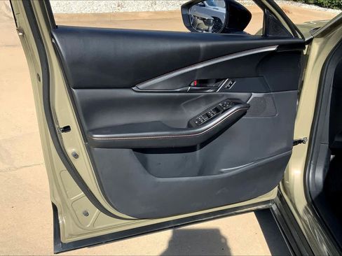 Certified 2025 MAZDA CX-30 Carbon image 19