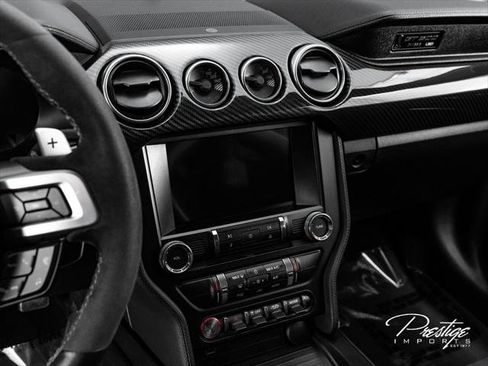 Used 2020 Ford Mustang Shelby GT500 w/ Carbon Fiber Track Pack RWD image 29