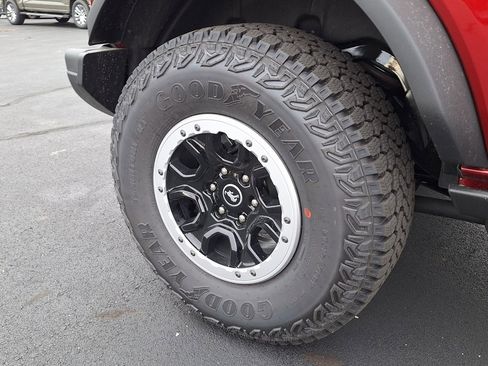 New 2025 Ford Bronco Badlands w/ Sasquatch Package image 23