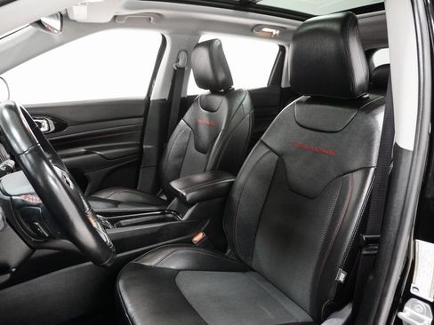 Used 2022 Jeep Compass Trailhawk w/ Sun and Sound Group image 11