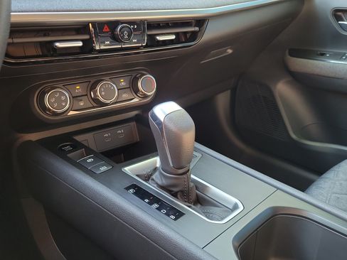 Certified 2025 Nissan Kicks SV FWD image 26