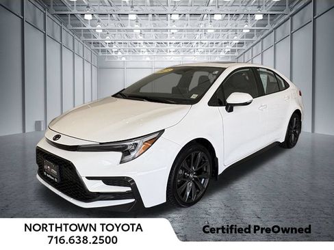 Used 2025 Toyota Corolla SE w/ SE Premium Package FWD image 1