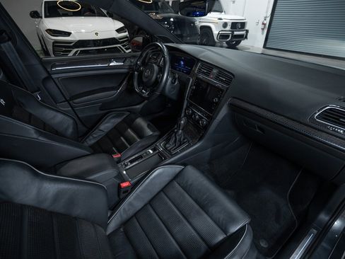 Used 2019 Volkswagen Golf R 4-Door image 36