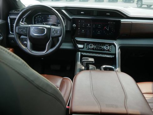 Certified 2025 GMC Sierra 1500 Denali Ultimate AWD/4WD image 24