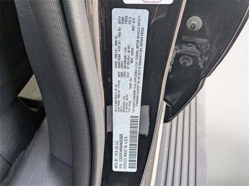 Used 2022 RAM 1500 Limited image 32