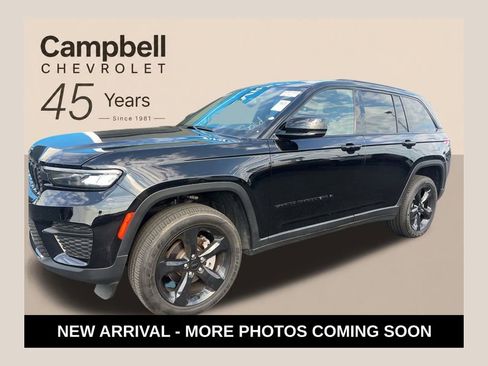 Used 2024 Jeep Grand Cherokee Altitude AWD/4WD image 1