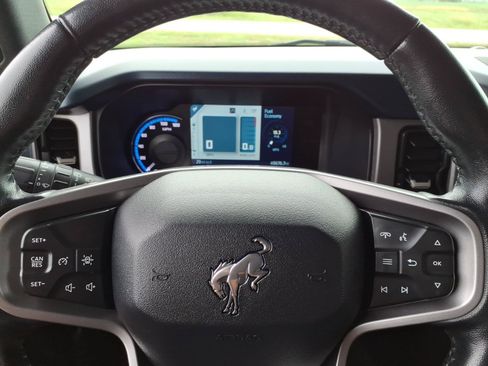 Used 2022 Ford Bronco Outer Banks AWD/4WD image 19