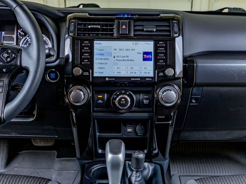 Used 2024 Toyota 4Runner TRD Off-Road AWD/4WD image 24