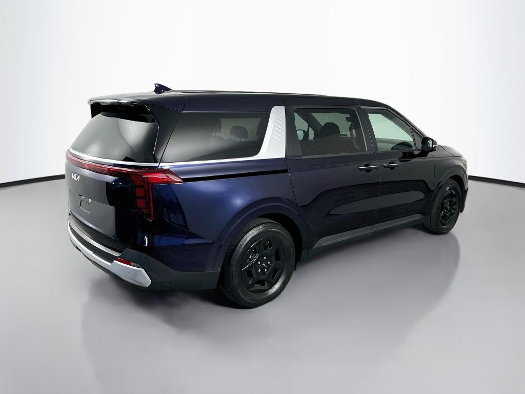 Used 2025 Kia Carnival FWD image 7