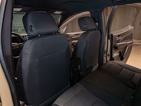 Used 2023 Chevrolet Colorado Trail Boss w/ Technology Package image 22