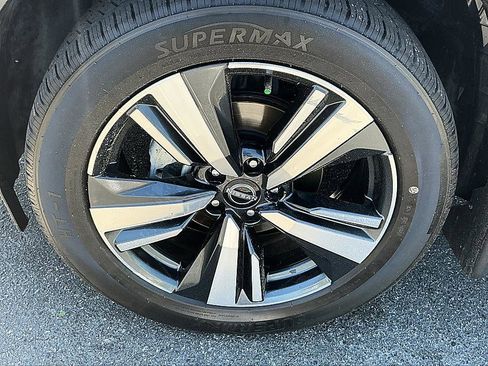 Certified 2022 Nissan Rogue SL w/ SL Premium Package FWD image 8