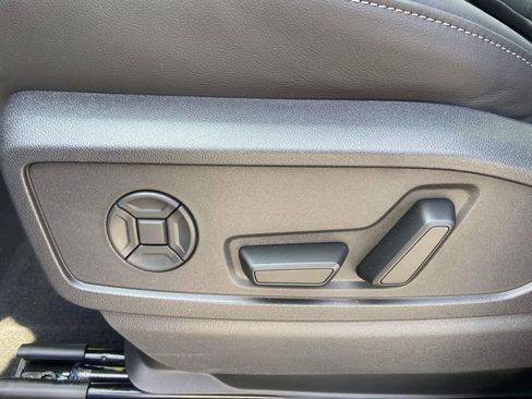 New 2025 Audi Q5 Prestige image 18