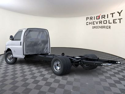 New 2025 Chevrolet Express 3500 w/ Power Convenience Package
