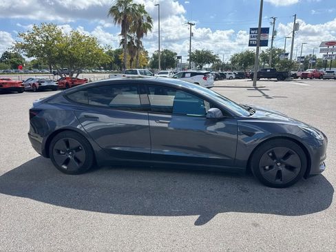 Used 2022 Tesla Model 3 Long Range AWD/4WD image 5
