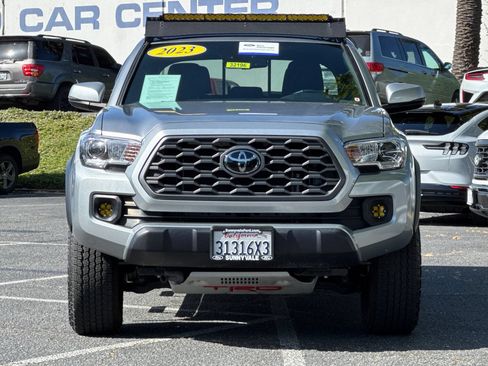 Used 2023 Toyota Tacoma TRD Off-Road w/ Technology Package AWD/4WD image 10