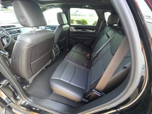 Used 2025 Cadillac XT5 Premium Luxury image 24