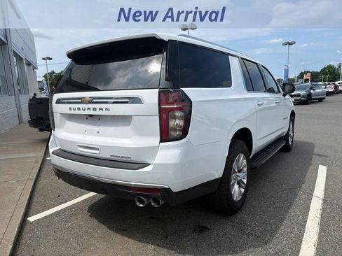 Used 2023 Chevrolet Suburban Premier AWD/4WD image 8
