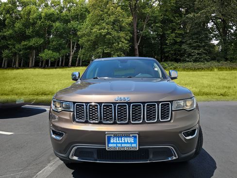 Used 2021 Jeep Grand Cherokee Limited w/ Sun & Sound Group AWD/4WD image 36