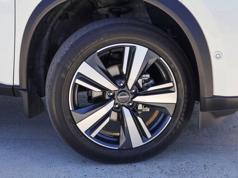 Used 2023 Nissan Rogue Platinum image 30