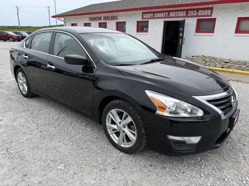 Used 2013 Nissan Altima 2.5 SV FWD image 1