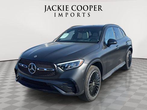 Used 2026 Mercedes-Benz GLC 300 4MATIC image 1