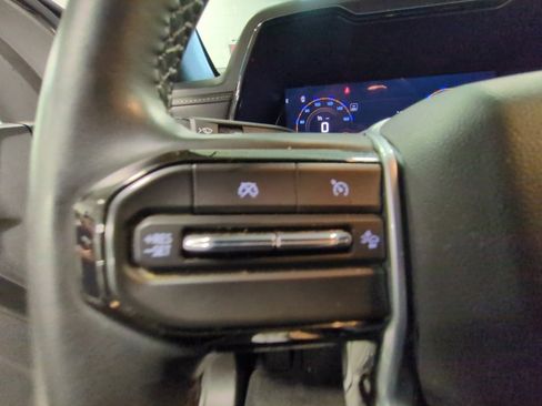 Used 2024 Chevrolet Colorado LT w/ LT Convenience Package image 10