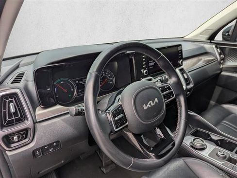 Used 2022 Kia Sorento EX FWD image 12