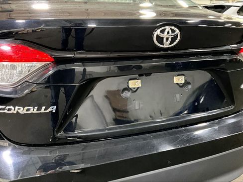 Used 2024 Toyota Corolla LE FWD image 31