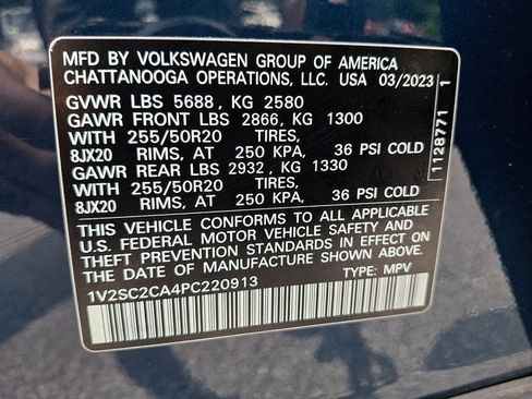 Used 2023 Volkswagen Atlas Cross Sport SEL R-Line AWD/4WD image 29