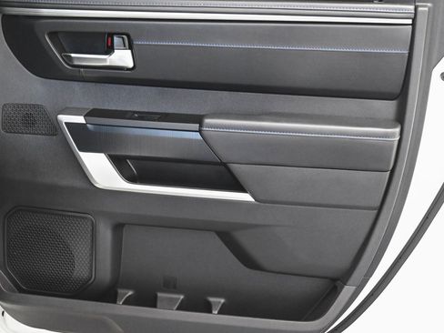 Used 2025 Toyota Tundra Platinum image 17