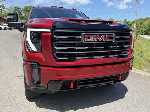 Used 2024 GMC Sierra 3500 AT4 w/ AT4 Preferred Package AWD/4WD image 7